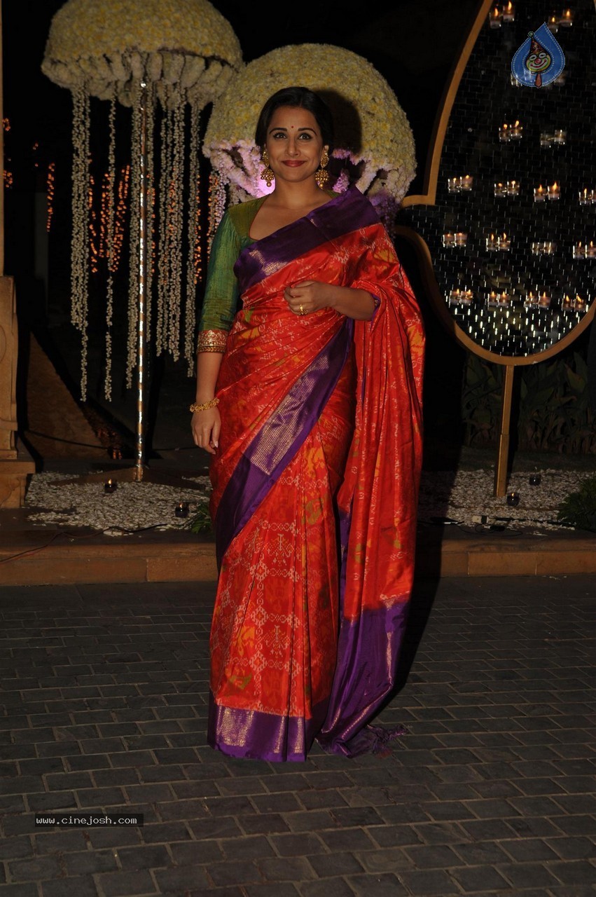 Manish Malhotra Niece Riddhi Malhotra Wedding Reception - 101 / 125 photos