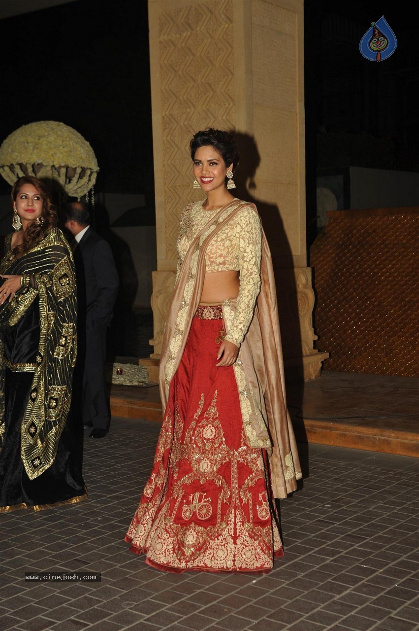 Manish Malhotra Niece Riddhi Malhotra Wedding Reception - 113 / 125 photos