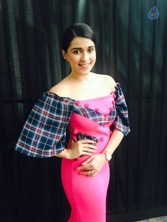 Mannara Chopra at Asian Designer Week - 15 / 16 photos