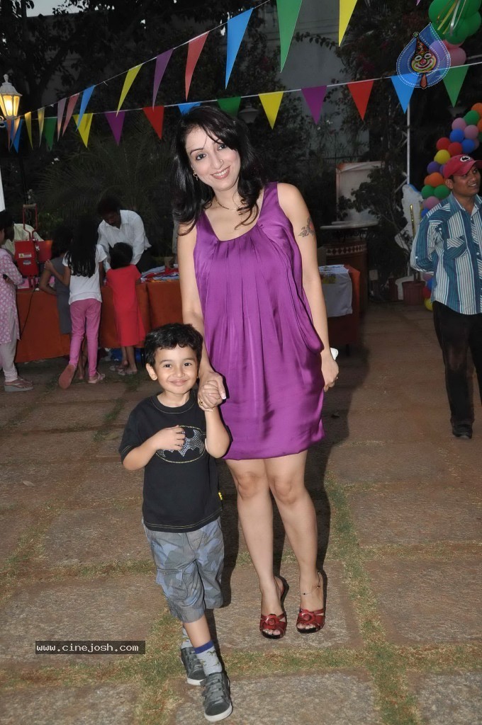 Manoj Bajpai Children Bday Bash - 52 / 57 photos