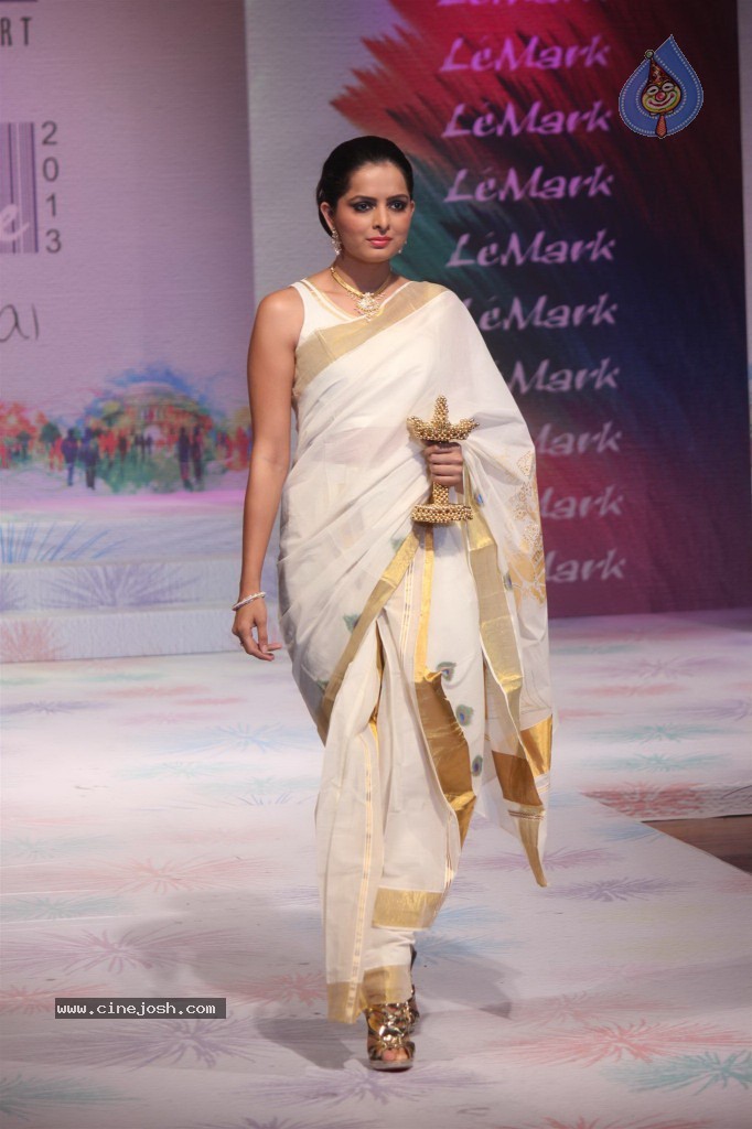 Marque 13 Fashion Show - 45 / 67 photos