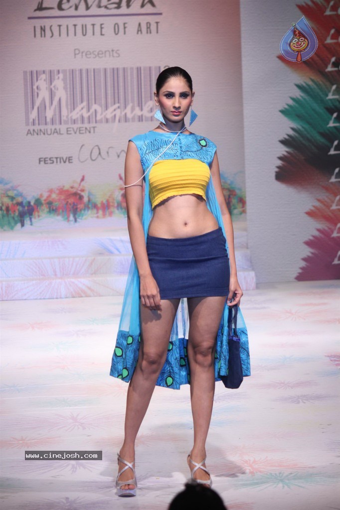 Marque 13 Fashion Show - 48 / 67 photos