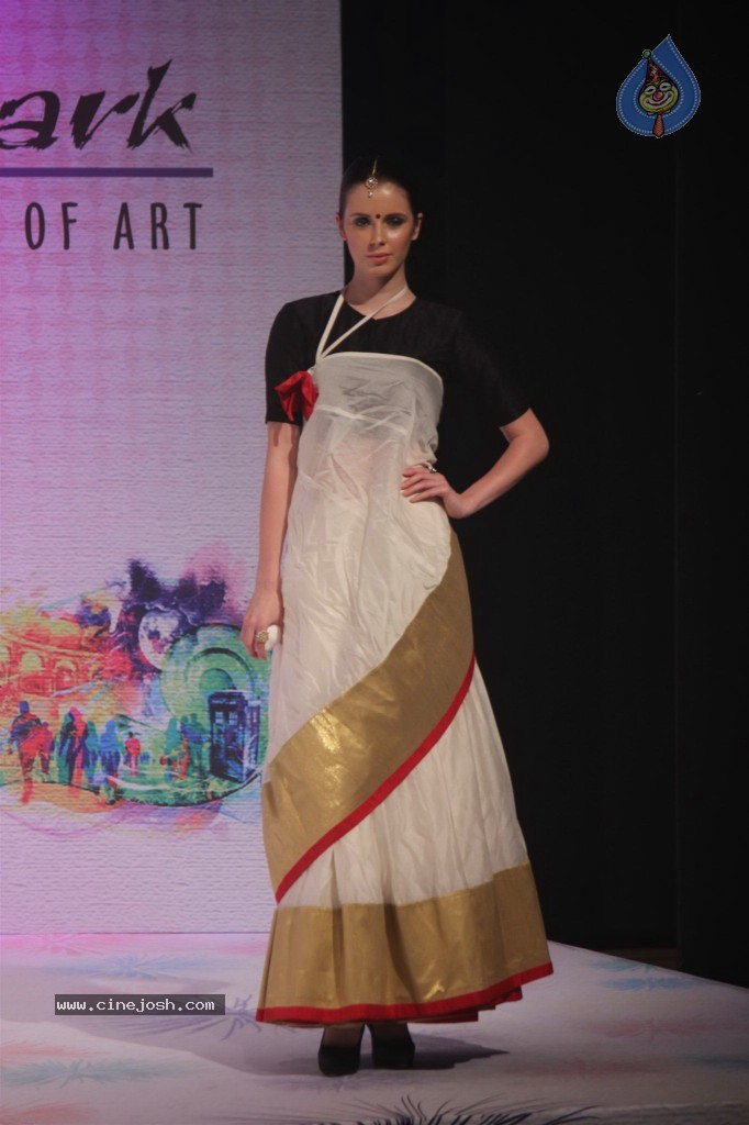 Marque 13 Fashion Show - 57 / 67 photos