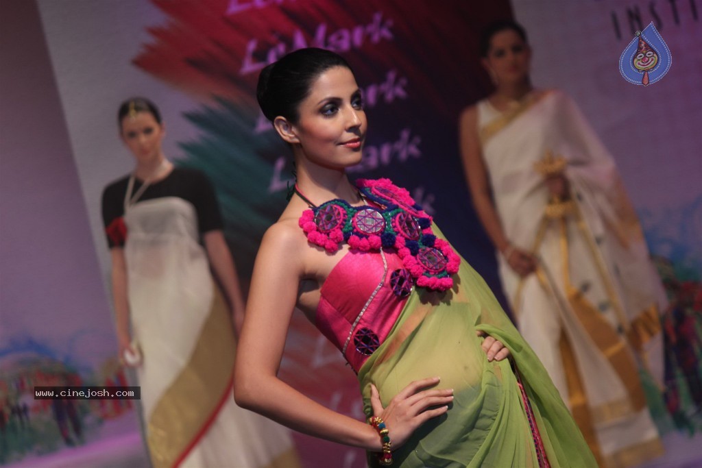 Marque 13 Fashion Show - 58 / 67 photos