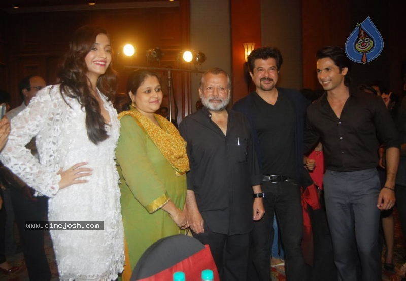 Mausam Movie Music Success Party - 10 / 44 photos