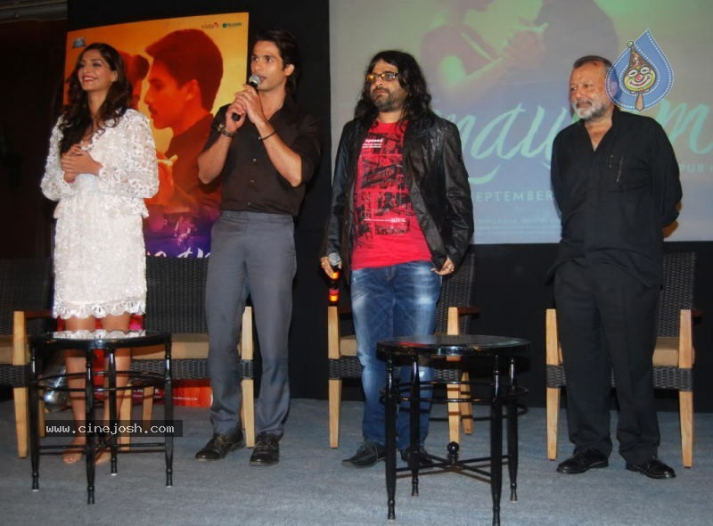 Mausam Movie Music Success Party - 15 / 44 photos