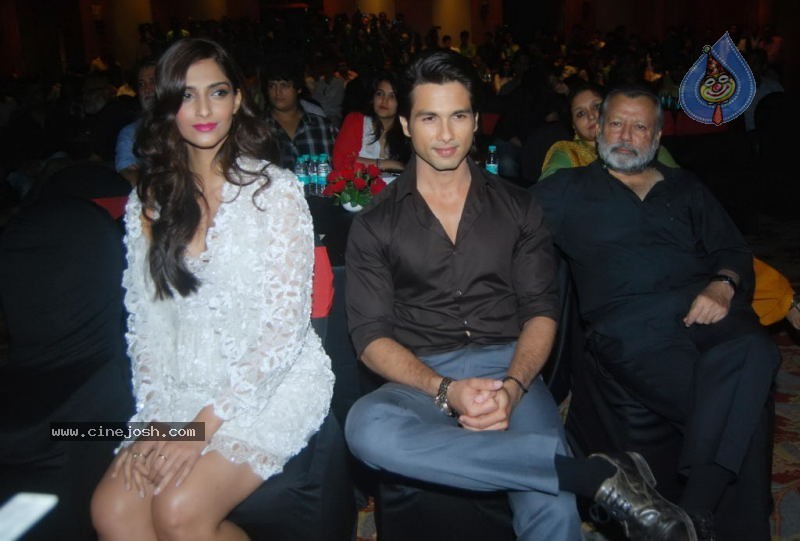 Mausam Movie Music Success Party - 35 / 44 photos