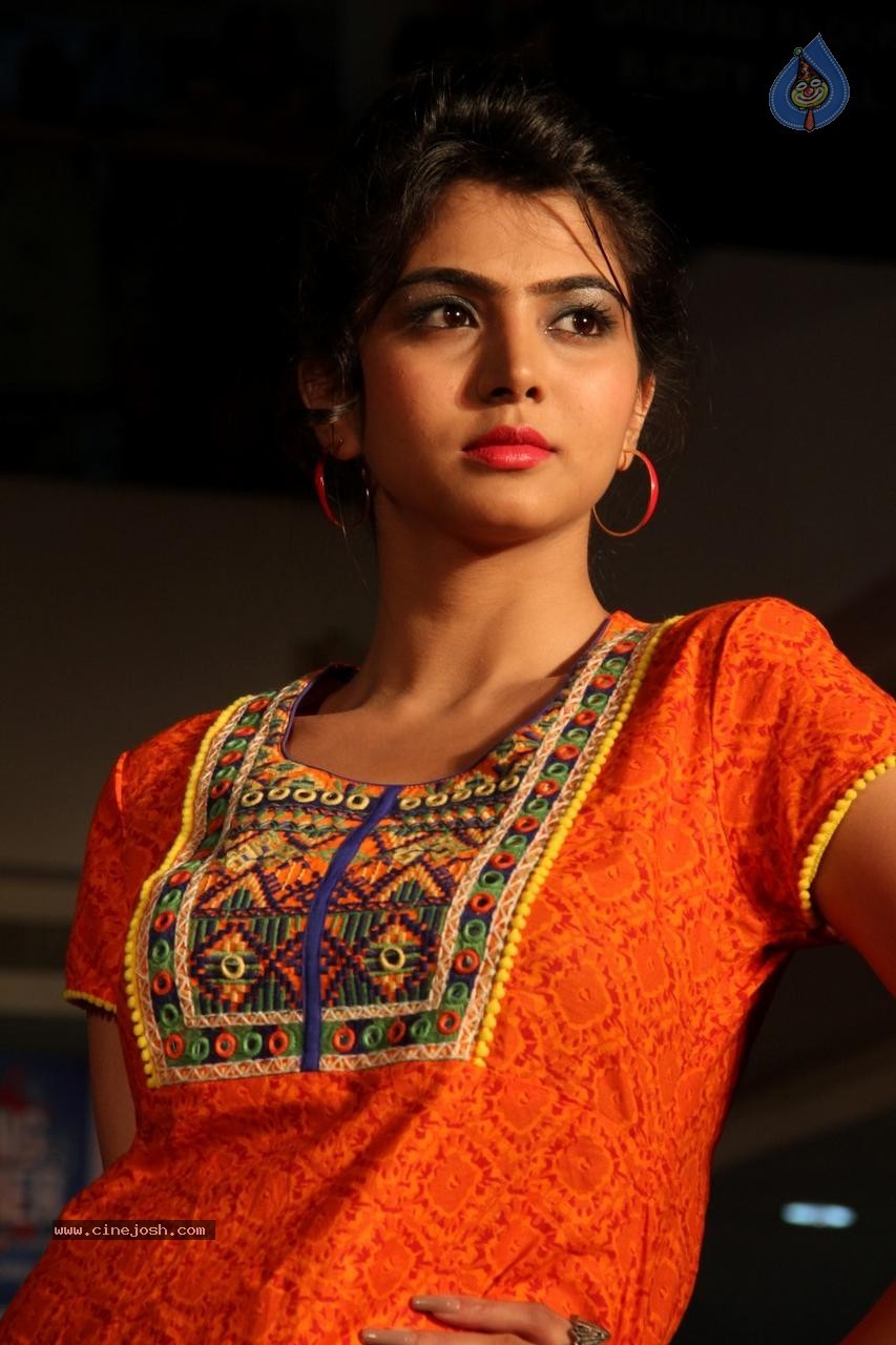 Max Summer Collection 2015 Launch Fashion Show - 74 / 112 photos