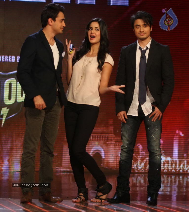 Mere Brother ki Dulhan Cast at INDIAs Got Talent Sets - 25 / 25 photos