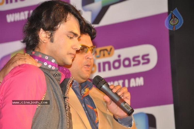 Meri Toh Lag Gayi..Naukri PM - 21 / 27 photos