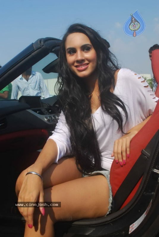 Mikas New Album Song Shooting Spot - 33 / 39 photos