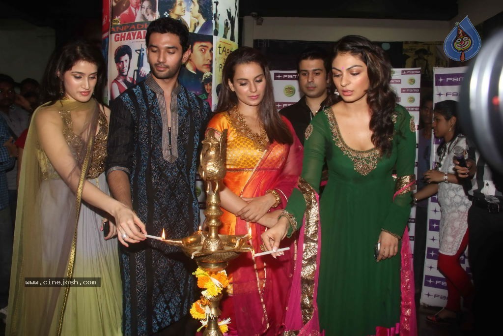 Miley Naa Miley Hum Movie Cast Celebrates Diwali Event - 3 / 55 photos