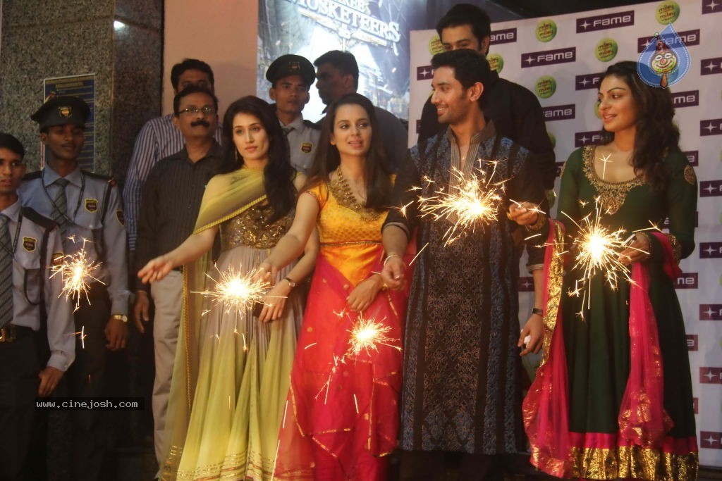 Miley Naa Miley Hum Movie Cast Celebrates Diwali Event - 4 / 55 photos