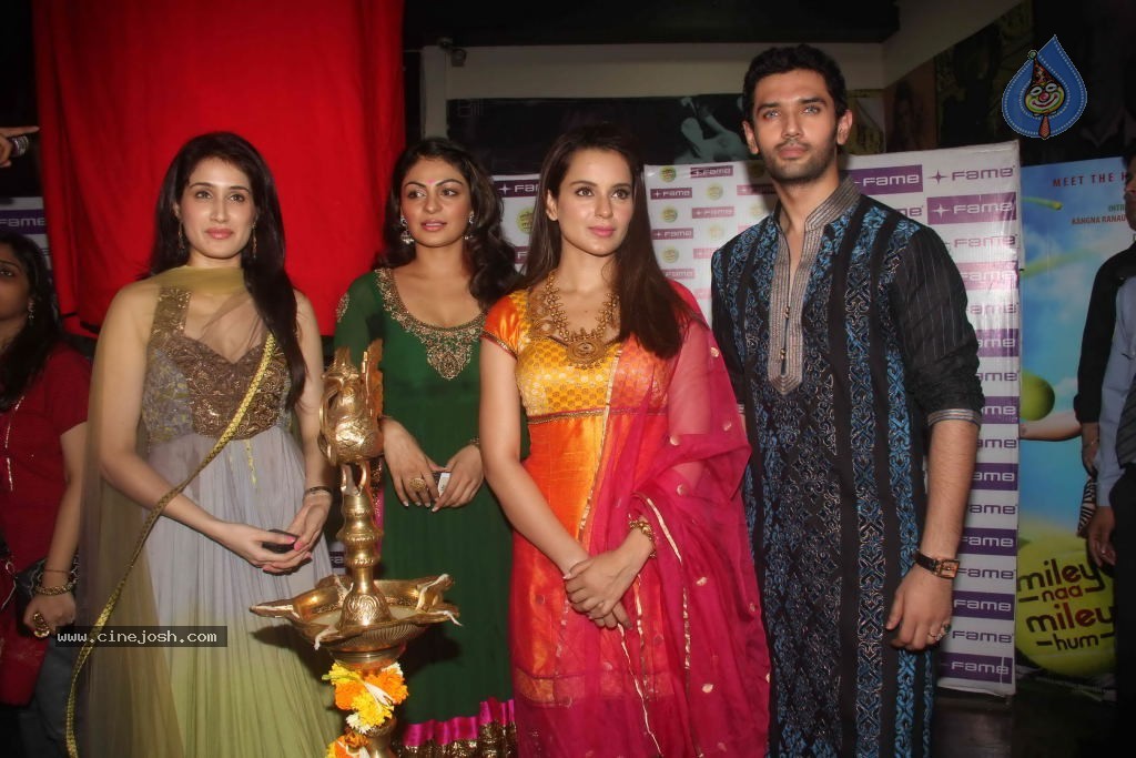 Miley Naa Miley Hum Movie Cast Celebrates Diwali Event - 12 / 55 photos