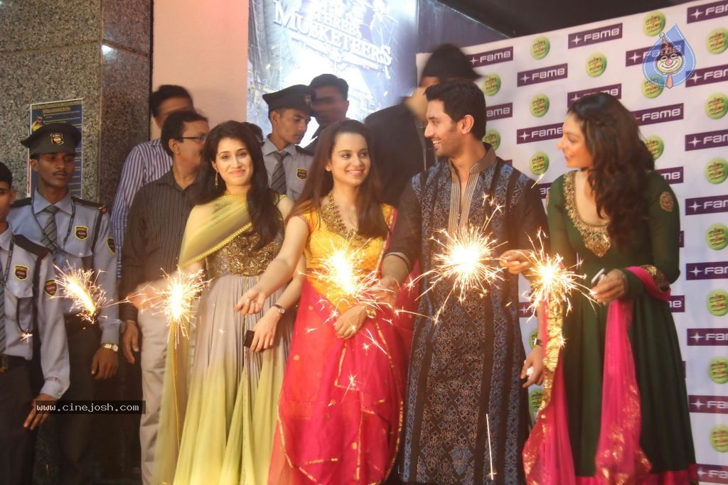 Miley Naa Miley Hum Movie Cast Celebrates Diwali Event - 14 / 55 photos