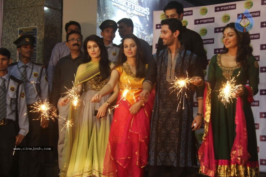 Miley Naa Miley Hum Movie Cast Celebrates Diwali Event - 38 / 55 photos