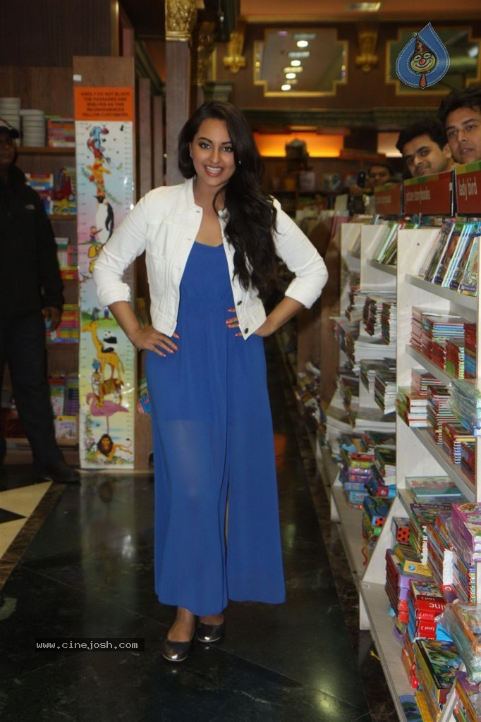 Mills n Boon Lootera Novels Pack Launch - 39 / 58 photos