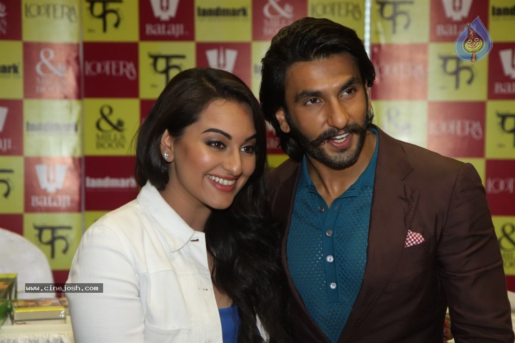 Mills n Boon Lootera Novels Pack Launch - 41 / 58 photos