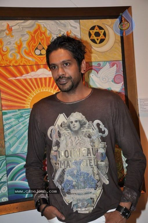 Minissha Lamba Mom Art Exhibition - 31 / 34 photos
