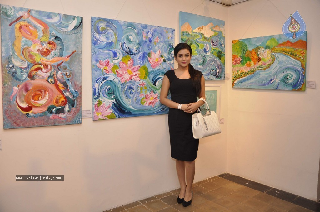 Mishti Chakraborty Visits Hues 2 Art Exhibition - 19 / 26 photos