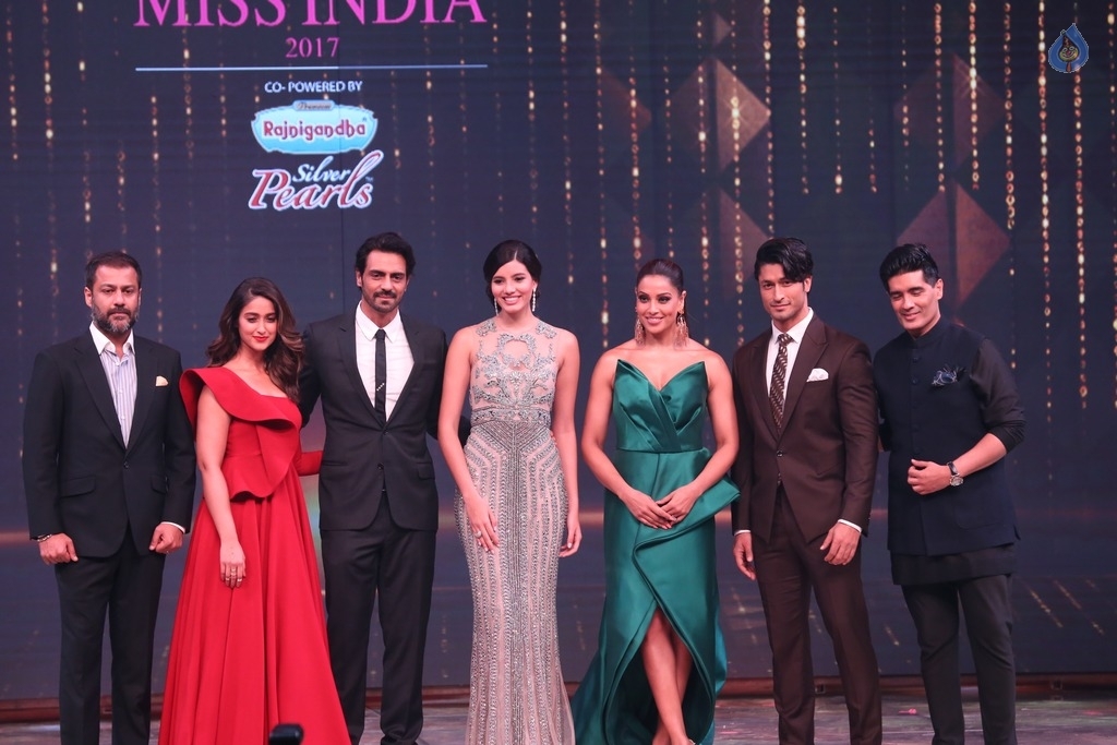 Miss India Grand Finale Red Carpet Photos - 62 / 84 photos