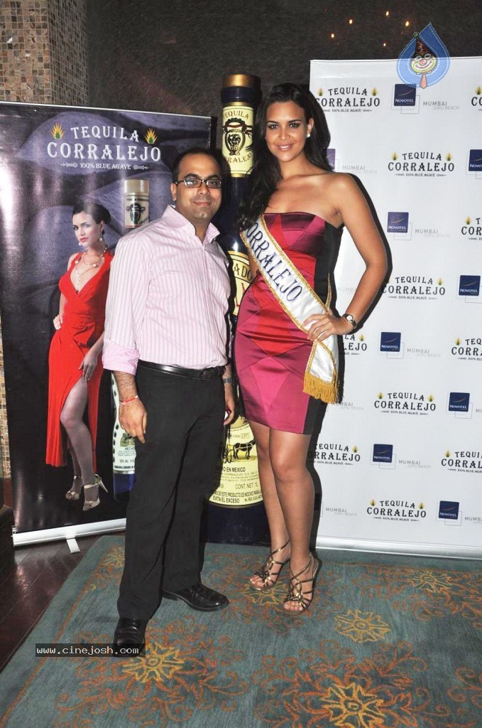 Miss Mexico Elisa Najera at Corralejo Party - 5 / 30 photos
