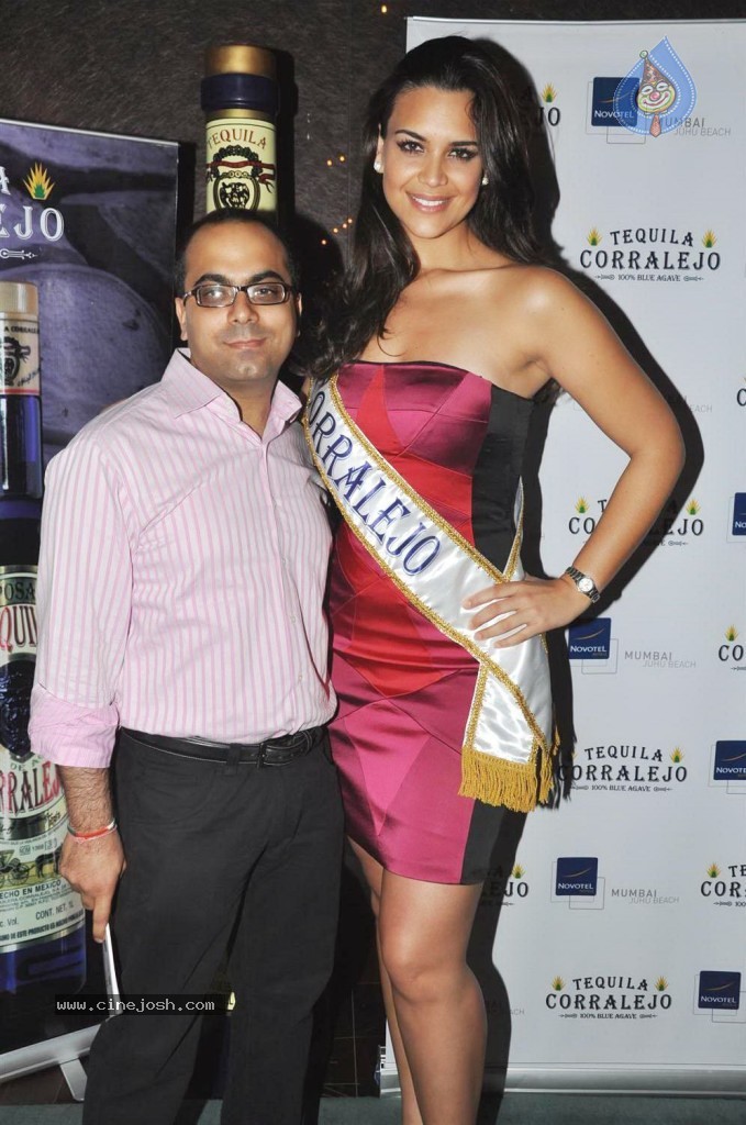 Miss Mexico Elisa Najera at Corralejo Party - 10 / 30 photos