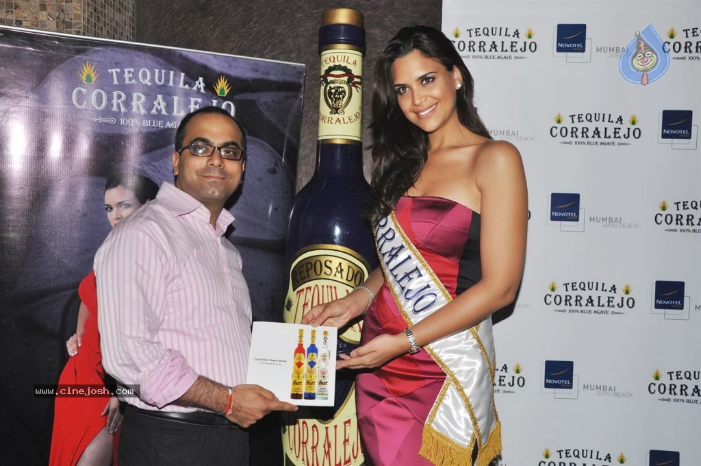 Miss Mexico Elisa Najera at Corralejo Party - 23 / 30 photos