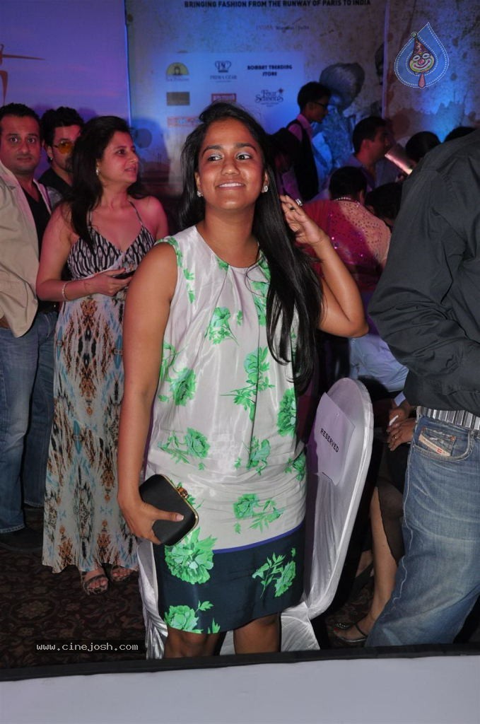 Mod Art Hot Fashion Show - 13 / 42 photos