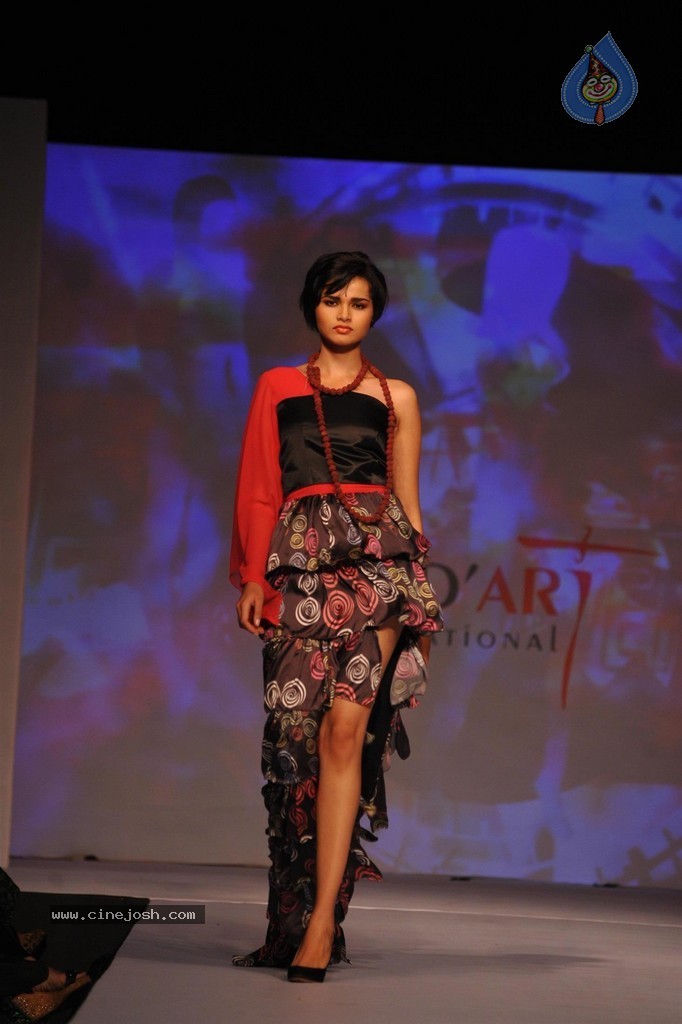 ModArt International Annual Graduating Fashion Show - 77 / 137 photos