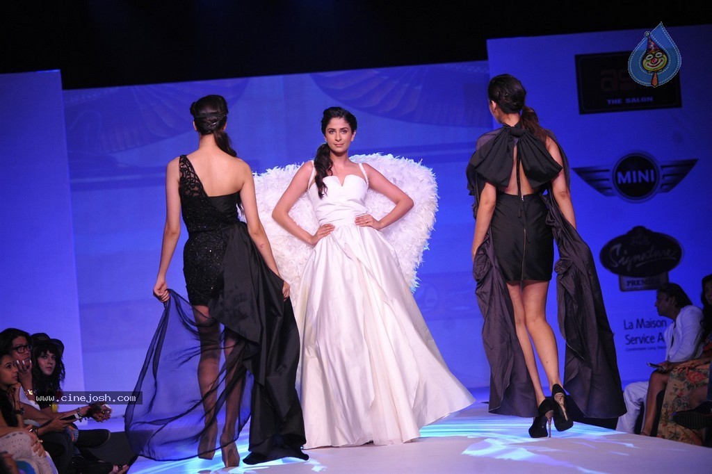 ModArt International Annual Graduating Fashion Show - 130 / 137 photos