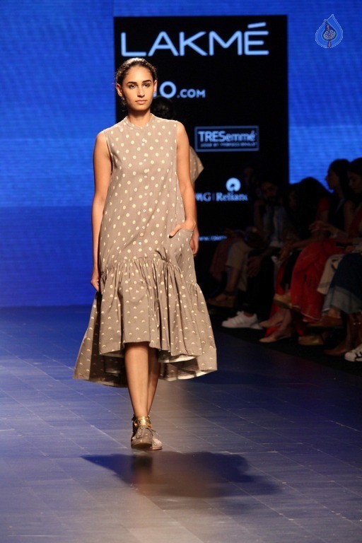 Models at Lakme Fashion Week Summer 2017 Show - 14 / 51 photos