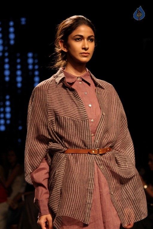 Models at Lakme Fashion Week Summer 2017 Show - 20 / 51 photos