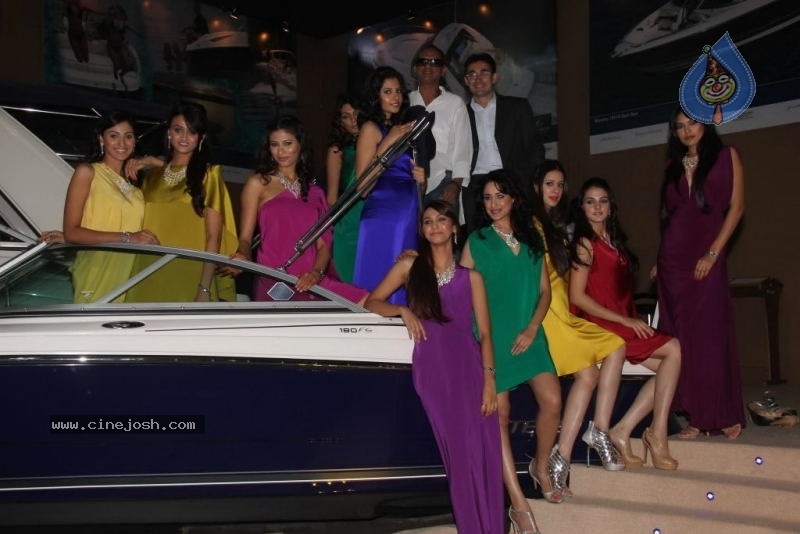 Models at Mumbai International Boat Show - 13 / 72 photos