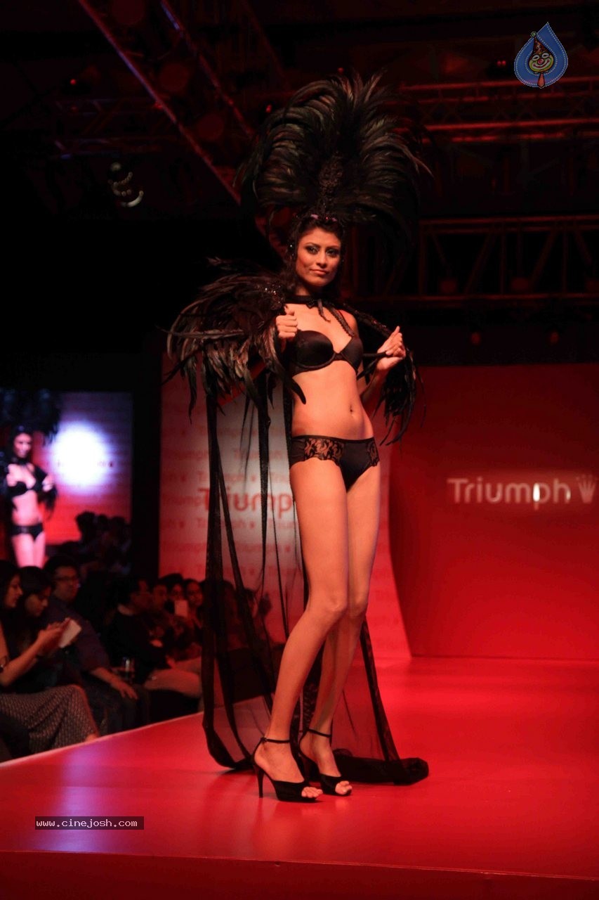 Models walk the Ramp at the Triumph Fashion Show 2015 - 47 / 52 photos