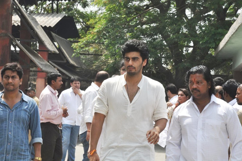 Mona Kapoor Funeral Ceremony - 30 / 68 photos