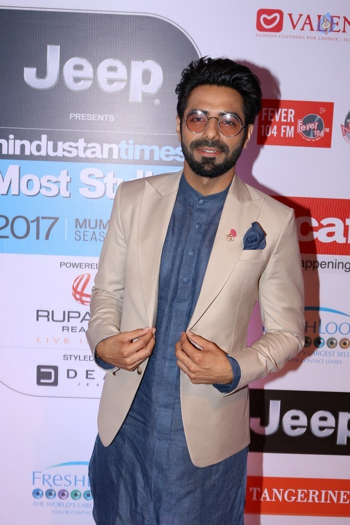 Most Stylish Awards 2017 Red Carpet 2 - 30 / 56 photos
