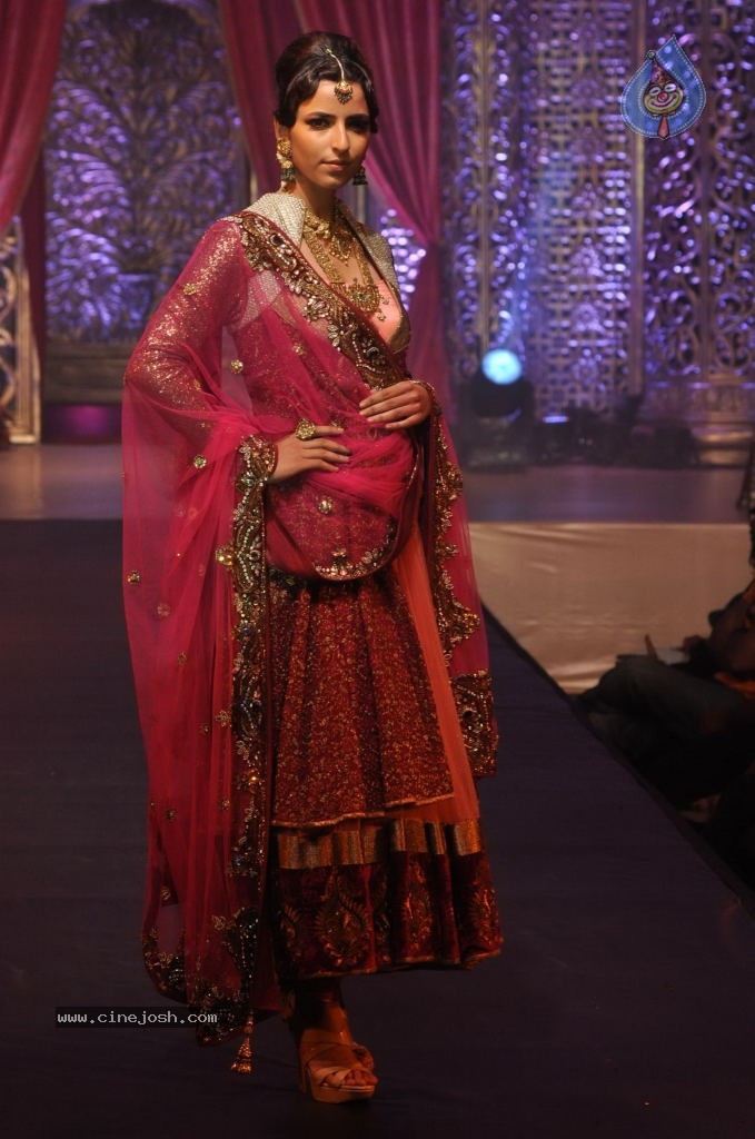 Mugdha Godse at Bridal Couture Show - 46 / 47 photos