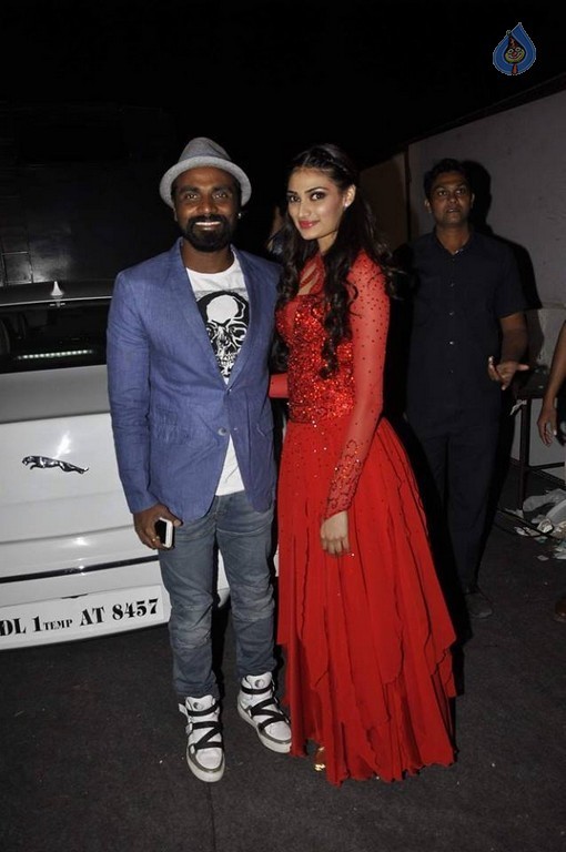 Mumbai Police Melawa Umang Red Carpet - 32 / 37 photos