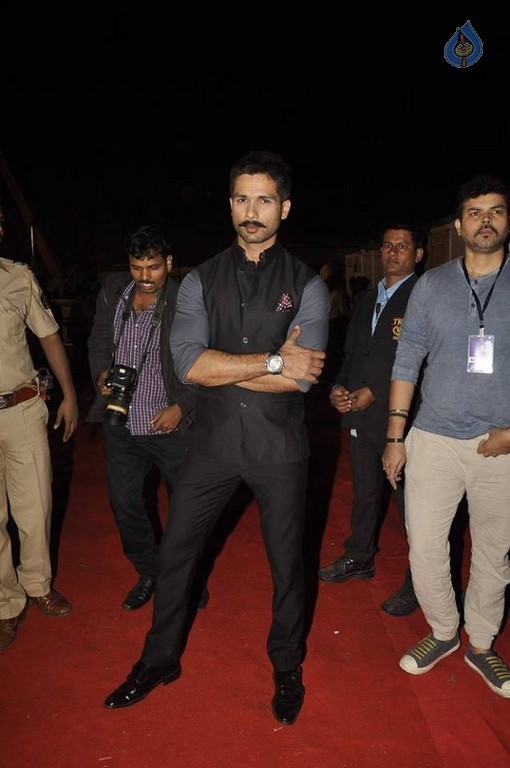 Mumbai Police Melawa Umang Red Carpet - 34 / 37 photos