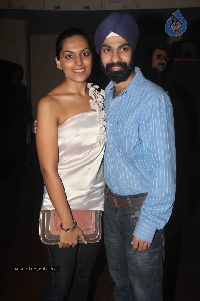Munisha Khatwani Birthday Party 2011 - 58 / 81 photos