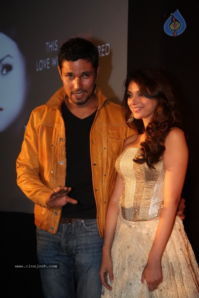 MURDER 3 First Look Launch - 23 / 54 photos