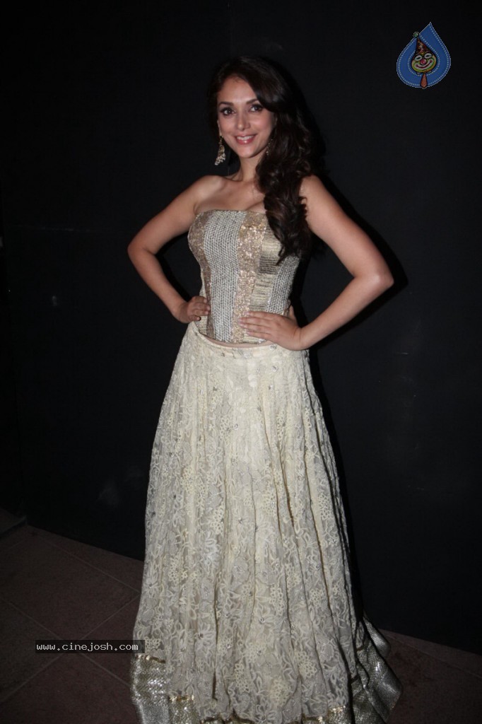 MURDER 3 First Look Launch - 29 / 54 photos
