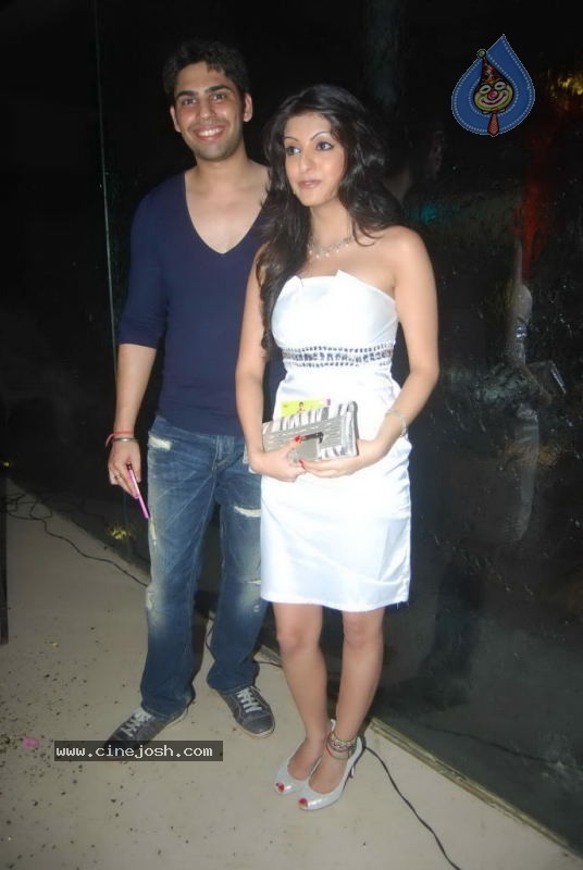 Na Jaane Kabse Music Launch - 7 / 30 photos