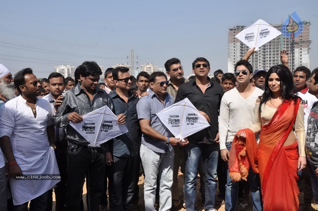Nagma at Kite Flying Competition  - 5 / 48 photos