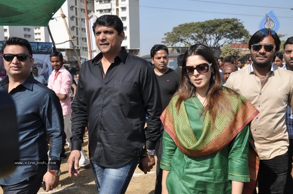 Nagma at Kite Flying Competition  - 43 / 48 photos