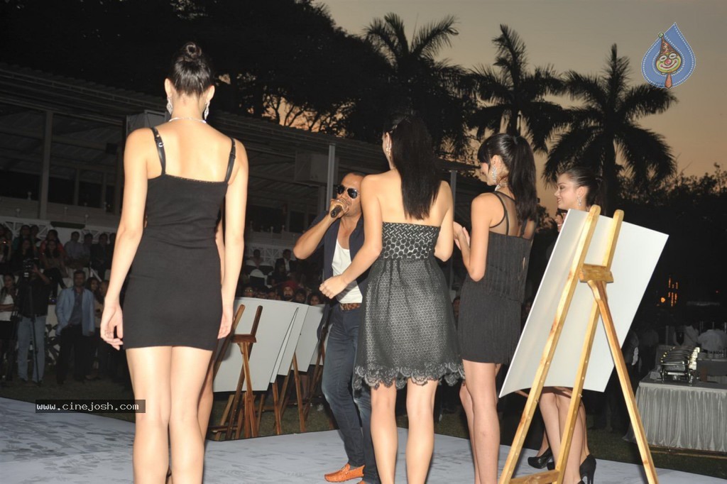 Nakshatra Guineas Race 2012 Event - 29 / 60 photos