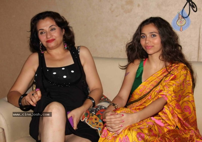 Bollywood: Nandini Jumani Birthday Bash - 17 / 59 photos