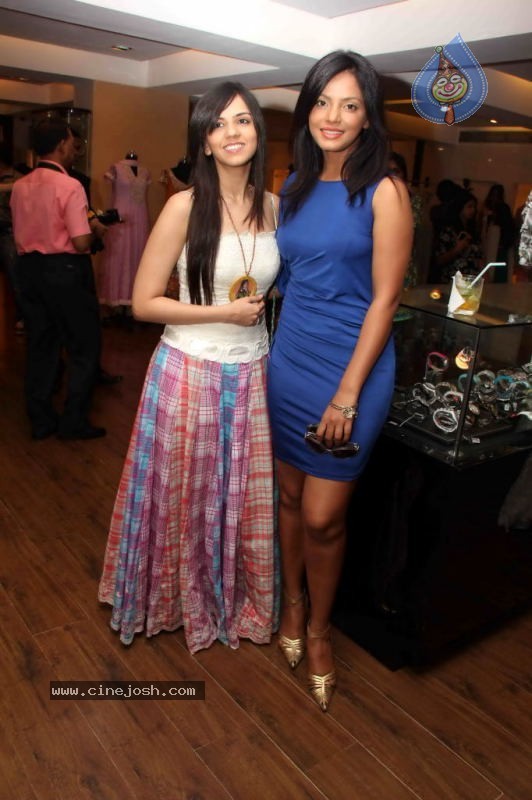 Neeta Lulla Collection Showcase - 7 / 59 photos