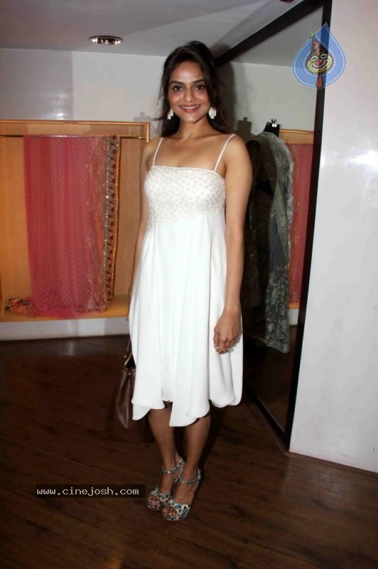 Neeta Lulla Collection Showcase - 10 / 59 photos